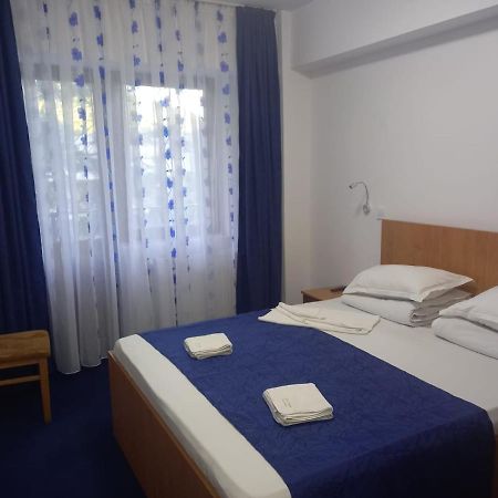 Hôtel Vila Ioana à Slănic-Moldova Extérieur photo
